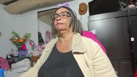 mrs_mommy online show from 09/09/25, 11:04