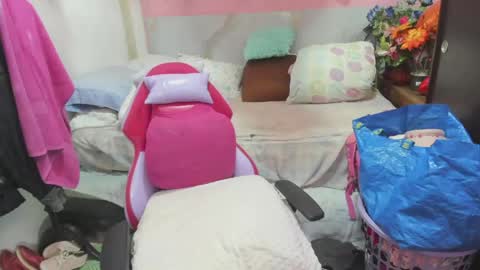 mrs_mommy online show from 05/25/26, 06:58