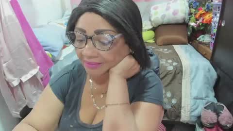 mrs_mommy online show from 06/13/26, 06:39