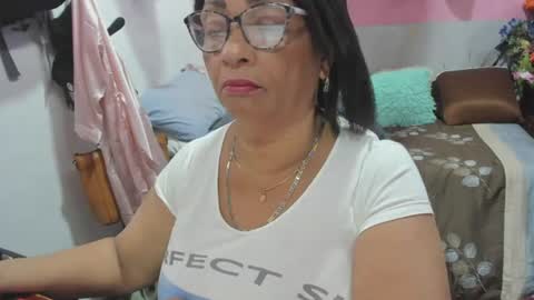 mrs_mommy online show from 06/16/26, 06:32