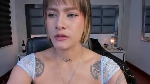 Snapshot of mrs_regina_clk chatting on 06/10/26, 03:18 Regina online show from 06/10/26, 03:18