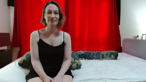 Mrs Velvet Vixen online show from 03/25/26, 08:53