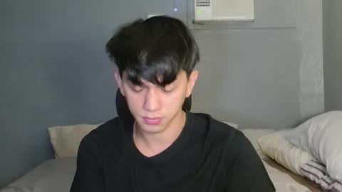 Snapshot of mrshawn95 chatting on 10/17/25, 06:21 shawn online show from 10/17/25, 06:21