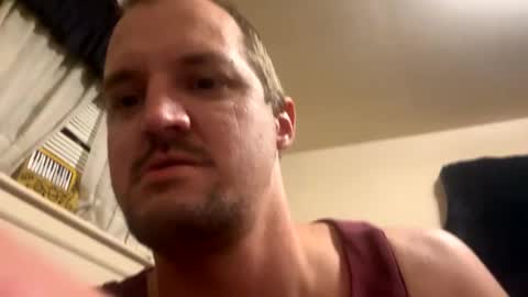 Snapshot of mrsissy812575 chatting on 10/05/25, 01:59 mrsissy812575 online show from 10/05/25, 01:59