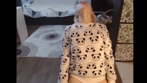 Snapshot of mrsluck chatting on 10/18/25, 05:57 Sasha online show from 10/18/25, 05:57