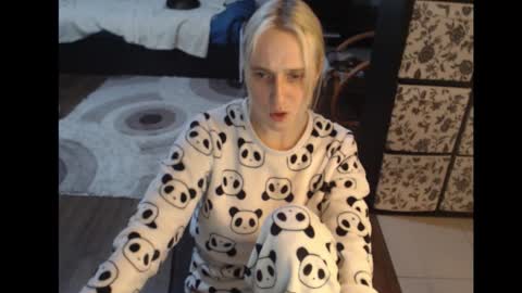 Sasha online show from 11/18/25, 06:34