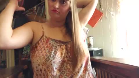 MrsLuna19 online show from 10/15/25, 03:01