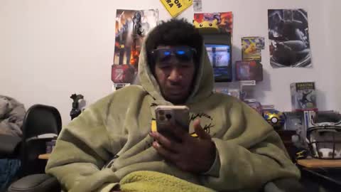 Snapshot of mrsoonicexrated chatting on 12/04/25, 05:39 mrsoonicexrated online show from 12/04/25, 05:39