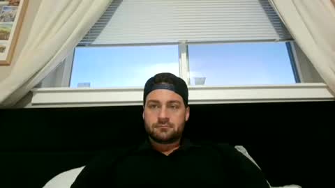 Snapshot of mrthickly818 chatting on 02/07/26, 12:42 mrthickly818 online show from 02/07/26, 12:42