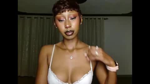 ms_crystal online show from 04/18/26, 10:32