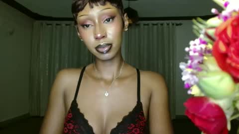 ms_crystal online show from 05/01/26, 12:04
