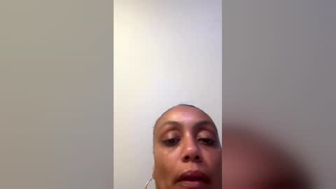 ms_discreet online show from 06/22/26, 05:48