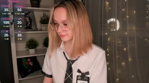 Elizabeth online show from 02/08/25, 03:00