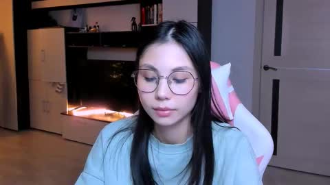 Snapshot of ms_emily_ chatting on 01/07/26, 04:31 ms_emily_ online show from 01/07/26, 04:31