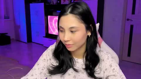 Snapshot of ms_emily_ chatting on 02/15/26, 06:37 ms_emily_ online show from 02/15/26, 06:37