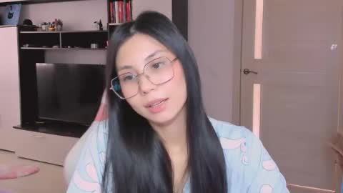 Snapshot of ms_emily_ chatting on 04/18/26, 09:24 ms_emily_ online show from 04/18/26, 09:24