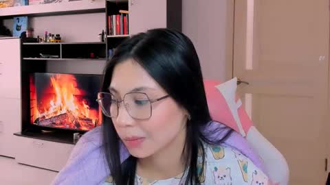 Snapshot of ms_emily_ chatting on 04/29/26, 10:19 ms_emily_ online show from 04/29/26, 10:19