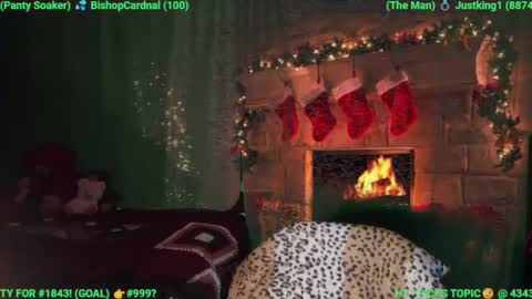 Snapshot of ms_hotnready1 chatting on 12/25/24, 02:14 DaPussyFairy online show from 12/25/24, 02:14