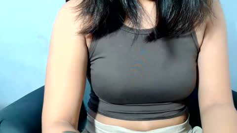 Snapshot of ms_loraine chatting on 06/11/26, 10:57 Loraine online show from 06/11/26, 10:57