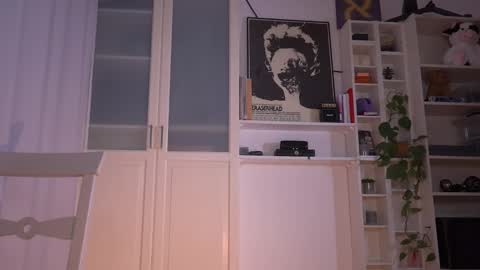 Snapshot of ms_lorelei chatting on 11/07/25, 08:09 Lore online show from 11/07/25, 08:09