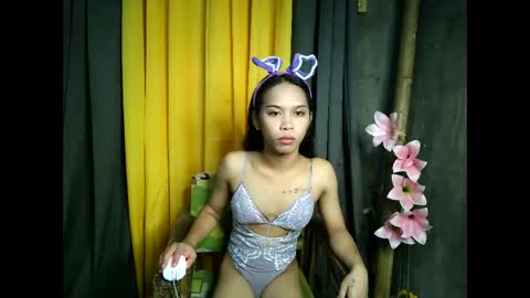 ms_maxine69 online show from 11/08/25, 10:37