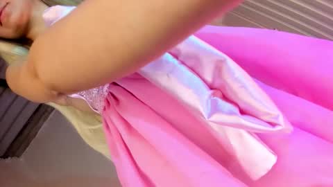 Snapshot of ms_pickless chatting on 09/14/25, 12:37 Annabelle online show from 09/14/25, 12:37