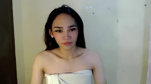 Snapshot of ms_randomxoxo chatting on 03/10/26, 07:35 Ashley online show from 03/10/26, 07:35