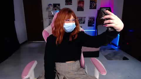 Manuela3 online show from 10/31/25, 05:47