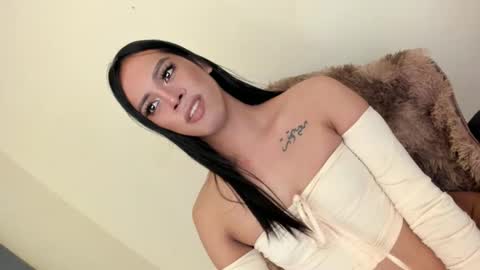 selena online show from 01/13/25, 11:27