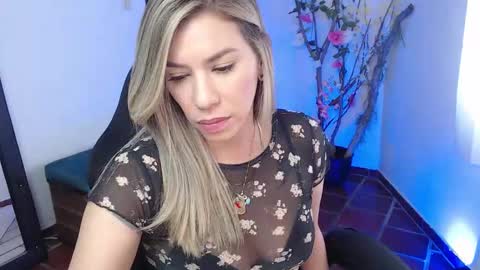 Sofia online show from 10/30/25, 04:08