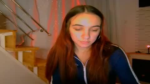 ms_sophiee online show from 12/29/24, 06:16