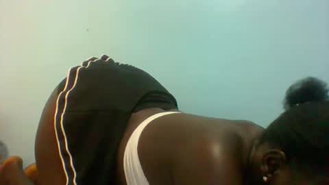 Snapshot of mseseseko0 chatting on 05/11/26, 04:04 mseseseko0 online show from 05/11/26, 04:04