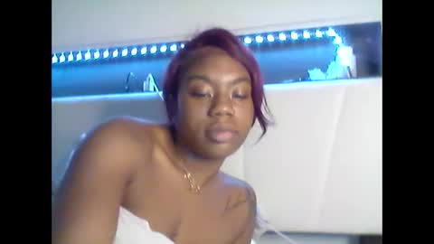 mskitty000 online show from 12/22/25, 07:49