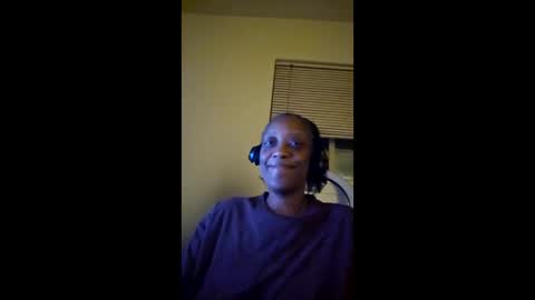 Snapshot of msmechocolate chatting on 03/21/26, 01:32 msmechocolate online show from 03/21/26, 01:32