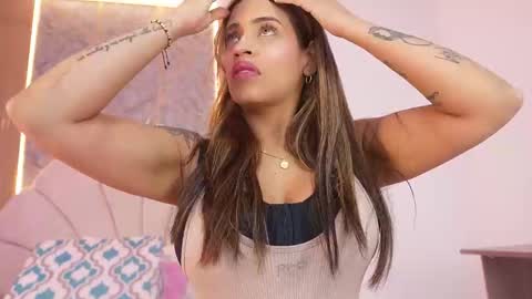 Manuela  online show from 11/05/25, 03:06