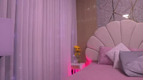 Manuela  online show from 06/06/26, 03:11
