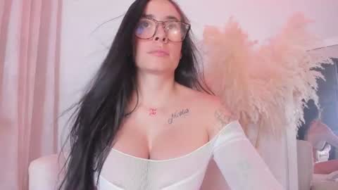 Chloe new account online show from 06/17/26, 06:53