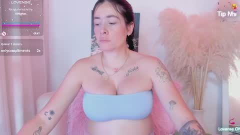 Snapshot of msschloee chatting on 07/28/26, 08:23 Chloe new account online show from 07/28/26, 08:23