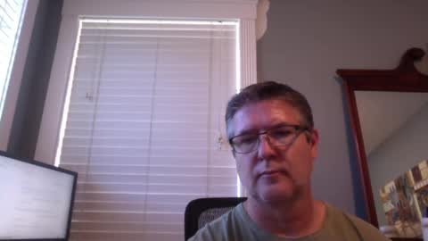 Snapshot of mtbrdr73 chatting on 09/30/25, 10:04 mtbrdr73 online show from 09/30/25, 10:04