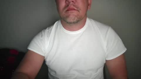 Snapshot of mtman5 chatting on 10/23/25, 02:55 mtman5 online show from 10/23/25, 02:55