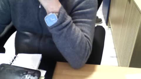 Snapshot of mtwpaul chatting on 03/18/26, 02:31 mtwpaul online show from 03/18/26, 02:31