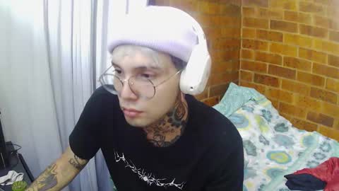 Naitooo online show from 09/17/25, 06:04