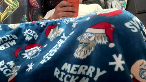 Snapshot of muecapr chatting on 12/01/25, 12:10 Freakyt online show from 12/01/25, 12:10