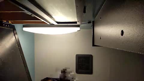 Snapshot of mugsy183 chatting on 10/19/25, 01:28 mugsy183 online show from 10/19/25, 01:28