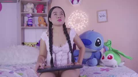 Snapshot of mulan_22_ chatting on 06/06/26, 12:43 mulan_22_ online show from 06/06/26, 12:43