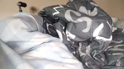 Laly online show from 01/06/25, 11:07