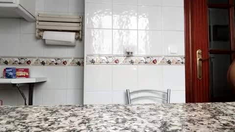 Laly online show from 09/25/25, 08:18