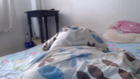 mulkitaruizxox online show from 08/04/26, 06:43