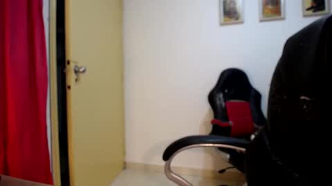 Snapshot of multiorgasmic_6 chatting on 10/01/25, 12:27 Dani and Alex online show from 10/01/25, 12:27