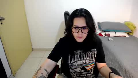 Snapshot of multiorgasmic_6 chatting on 11/04/25, 10:47 Dani and Alex online show from 11/04/25, 10:47